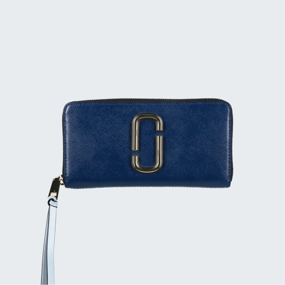Marc Jacob’s Snapshot Standard Continental Wallet: Navy